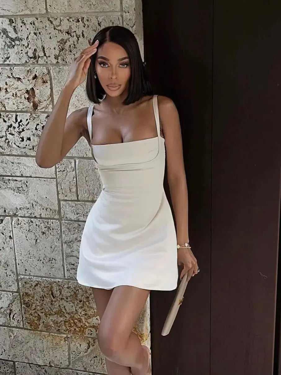 Robe Brodée Blanche Chic
