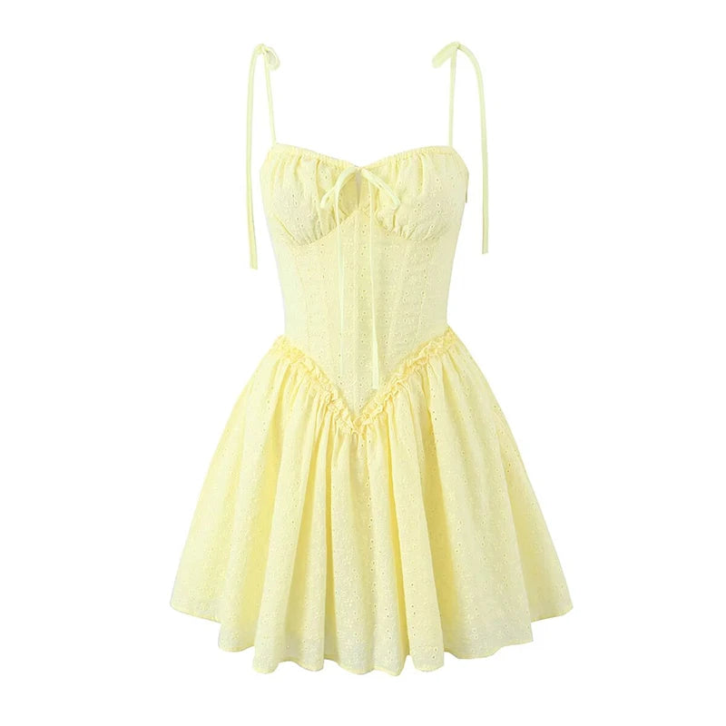 Robe Brodée Basse Taille